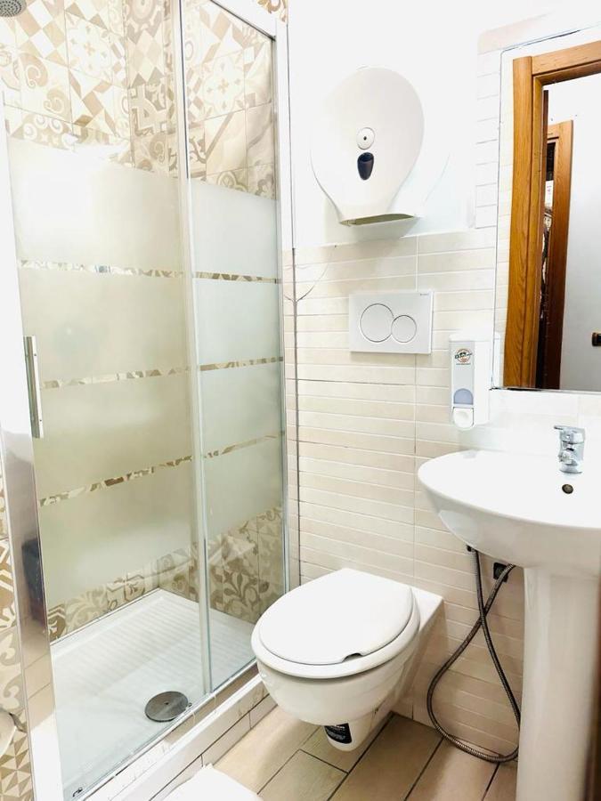 Rome Star Guesthouse Termini Exterior foto
